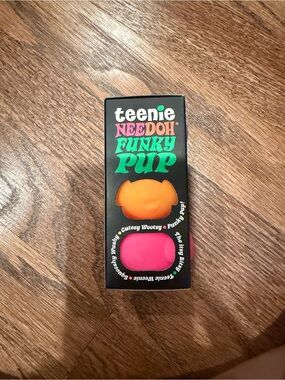 Teenie Needoh Funky Pup